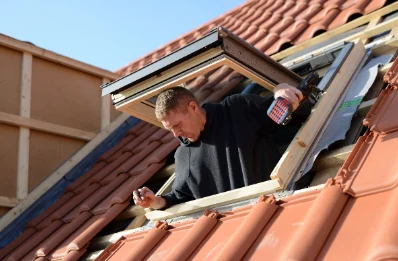 Pose de fenêtres de toit Velux à Montjay